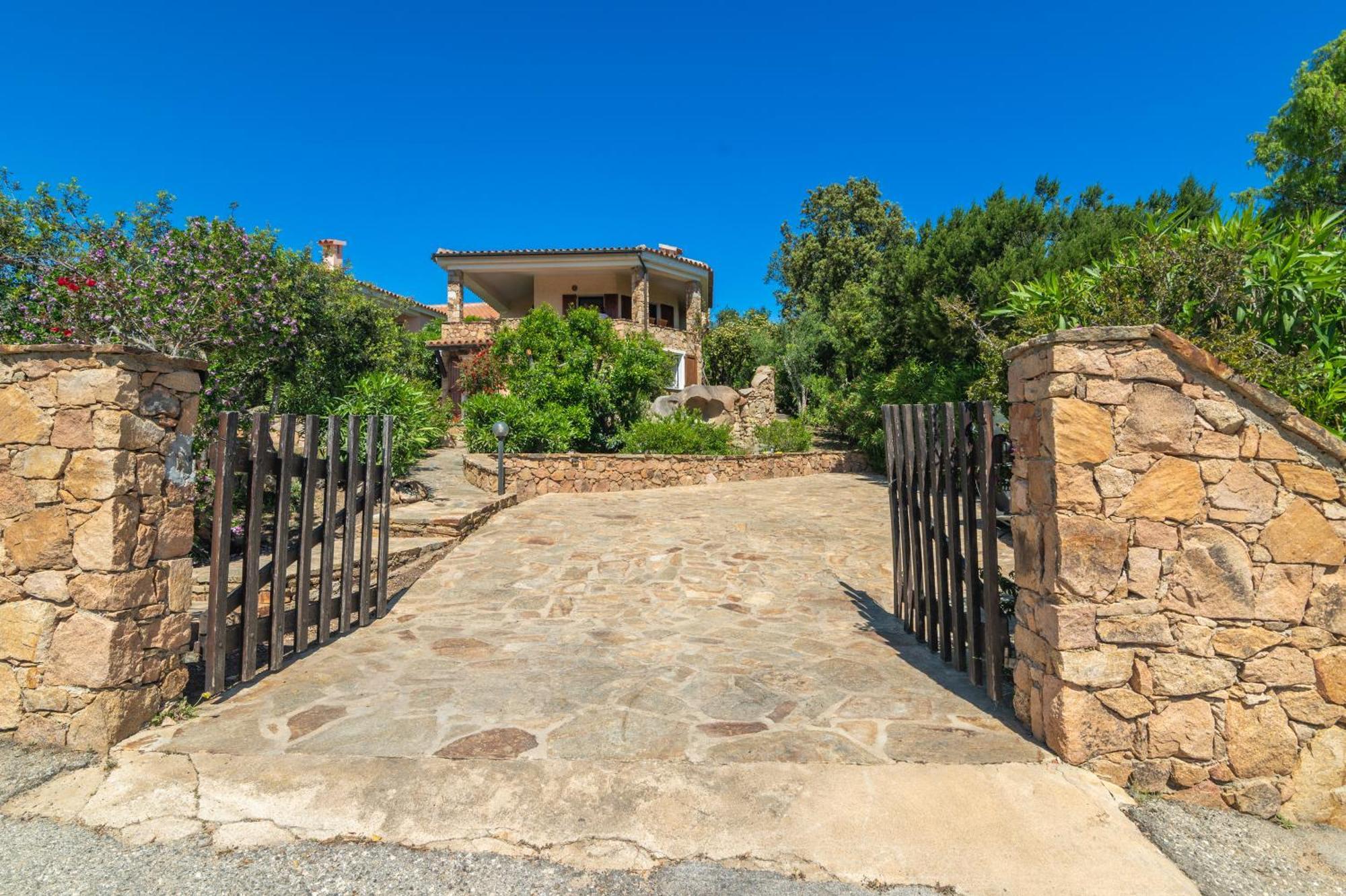 Villa Vista Mare Cala Ginepro Punta Molara Ngoại thất bức ảnh